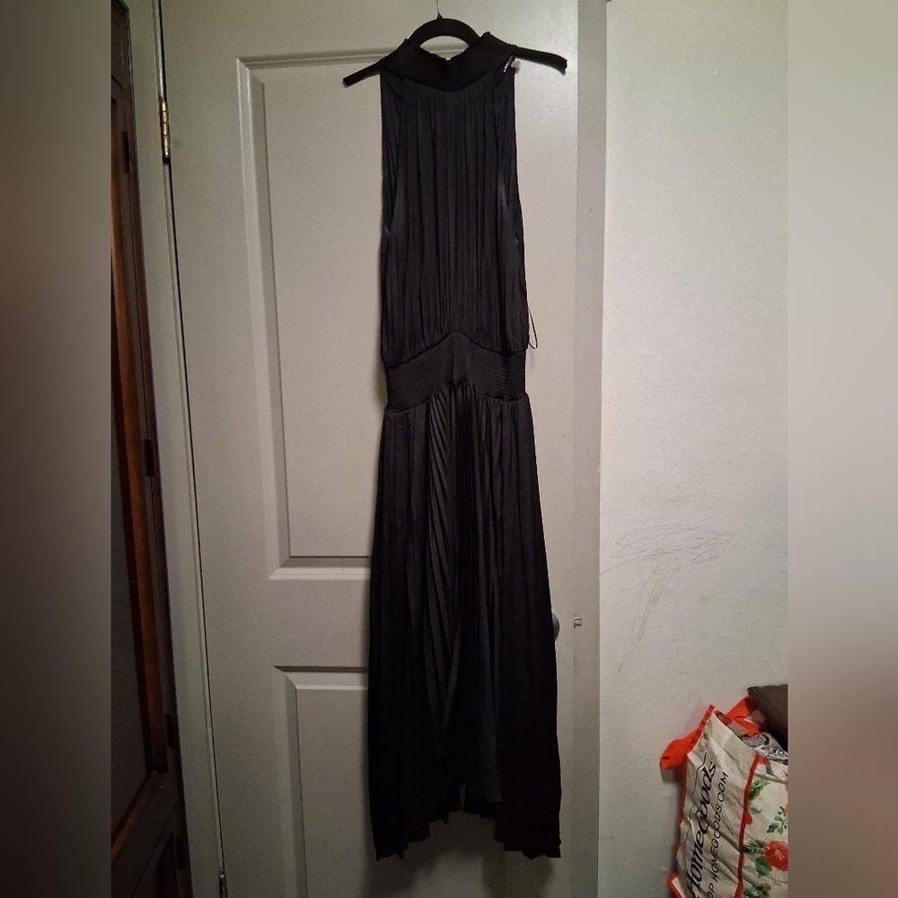 Elie Tahari Dress in Black - Picture 2 of 6